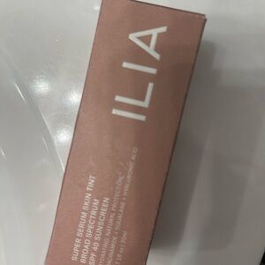 ILIA Super Serum Skin Tint SPF 40 - Tan